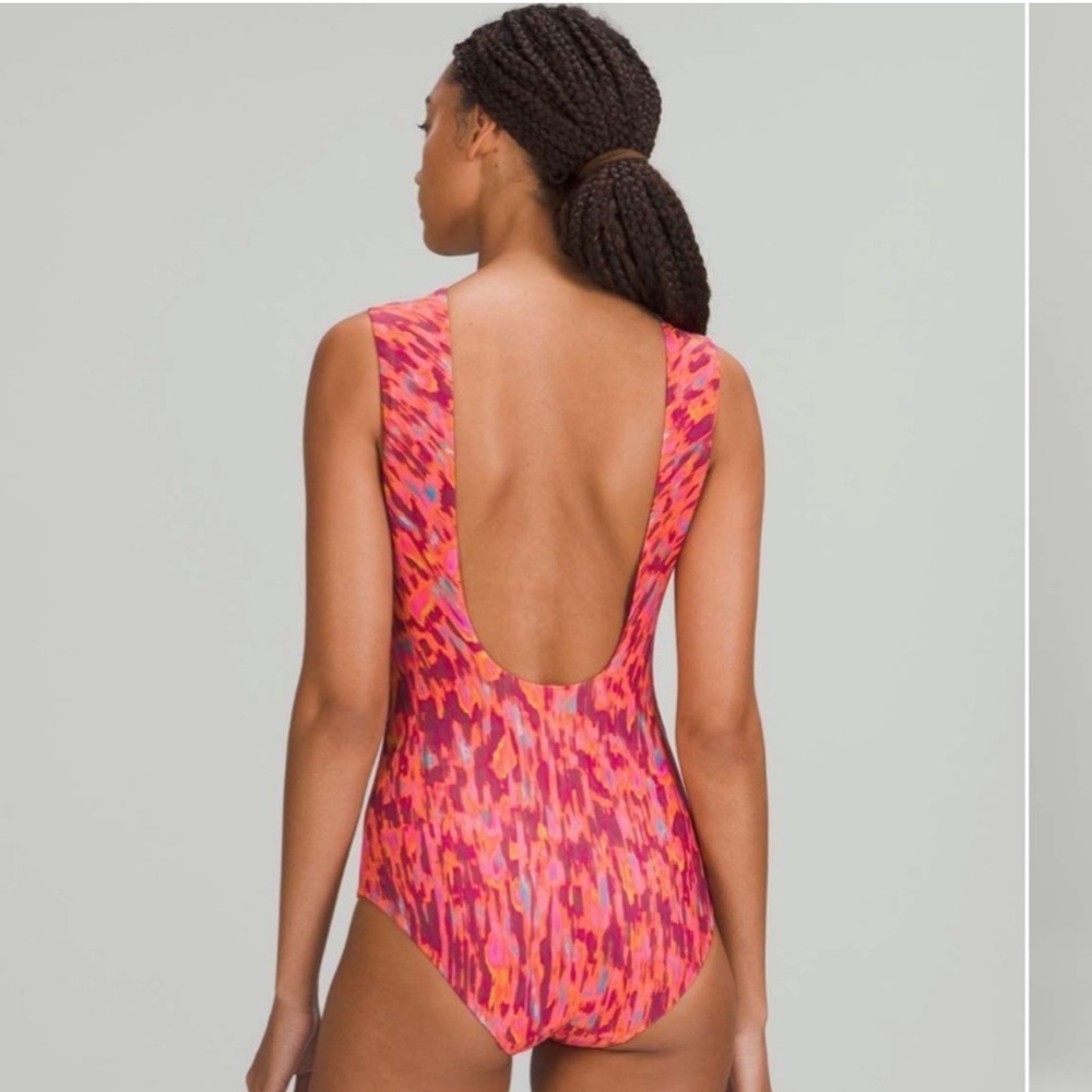 Lululemon Waterside High-Neck One-Piece Swimsuit Harmonize Fluro Pink Multi M - Picture 2 of 4